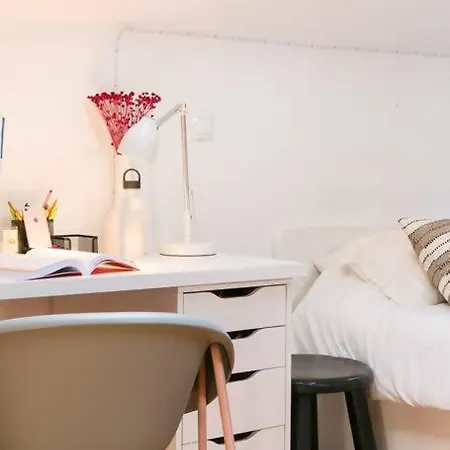 Dafundo-fabulous Duplex Near River Lisbon Ac For 8