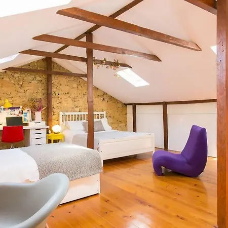 Dafundo-fabulous Duplex Near River Lisbon Ac For 8 Cruz Quebrada