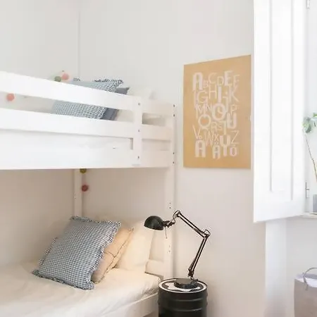 Fabulous Duplex Near River Lisbon Ac For 8 公寓 *