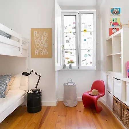 Dafundo-fabulous Duplex Near River Lisbon Ac For 8 *
