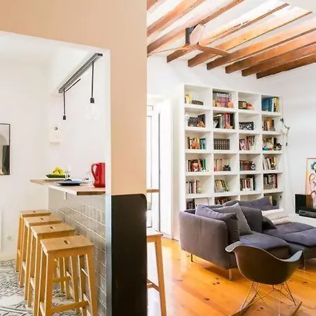 Fabulous Duplex Near River Lisbon Ac For 8 * Cruz Quebrada