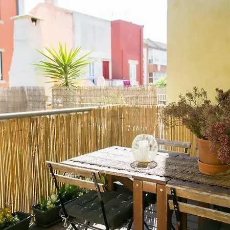Dafundo-fabulous Duplex Near River Lisbon Ac For 8 Apartment