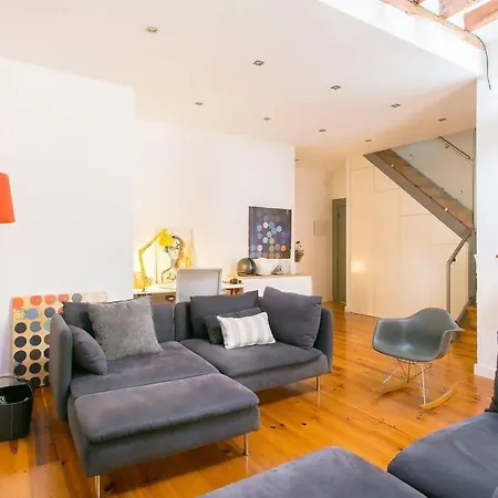 Dafundo-fabulous Duplex Near River Lisbon Ac For 8 *