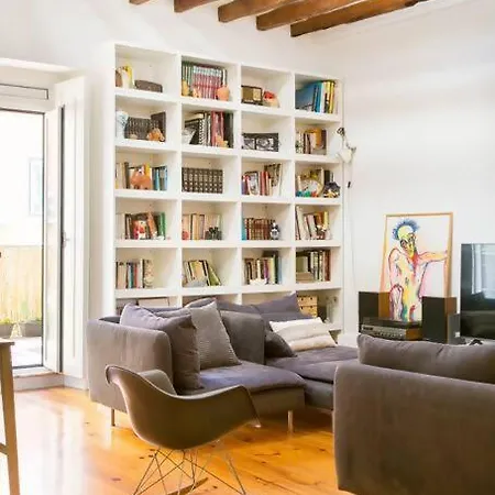 Dafundo-fabulous Duplex Near River Lisbon Ac For 8 *