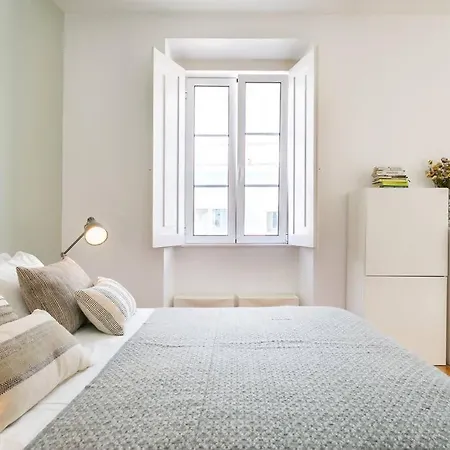 Dafundo-fabulous Duplex Near River Lisbon Ac For 8 * Cruz Quebrada